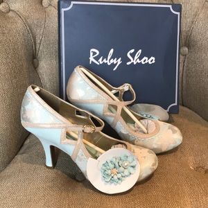 Special Occasion English RUBY SHOO